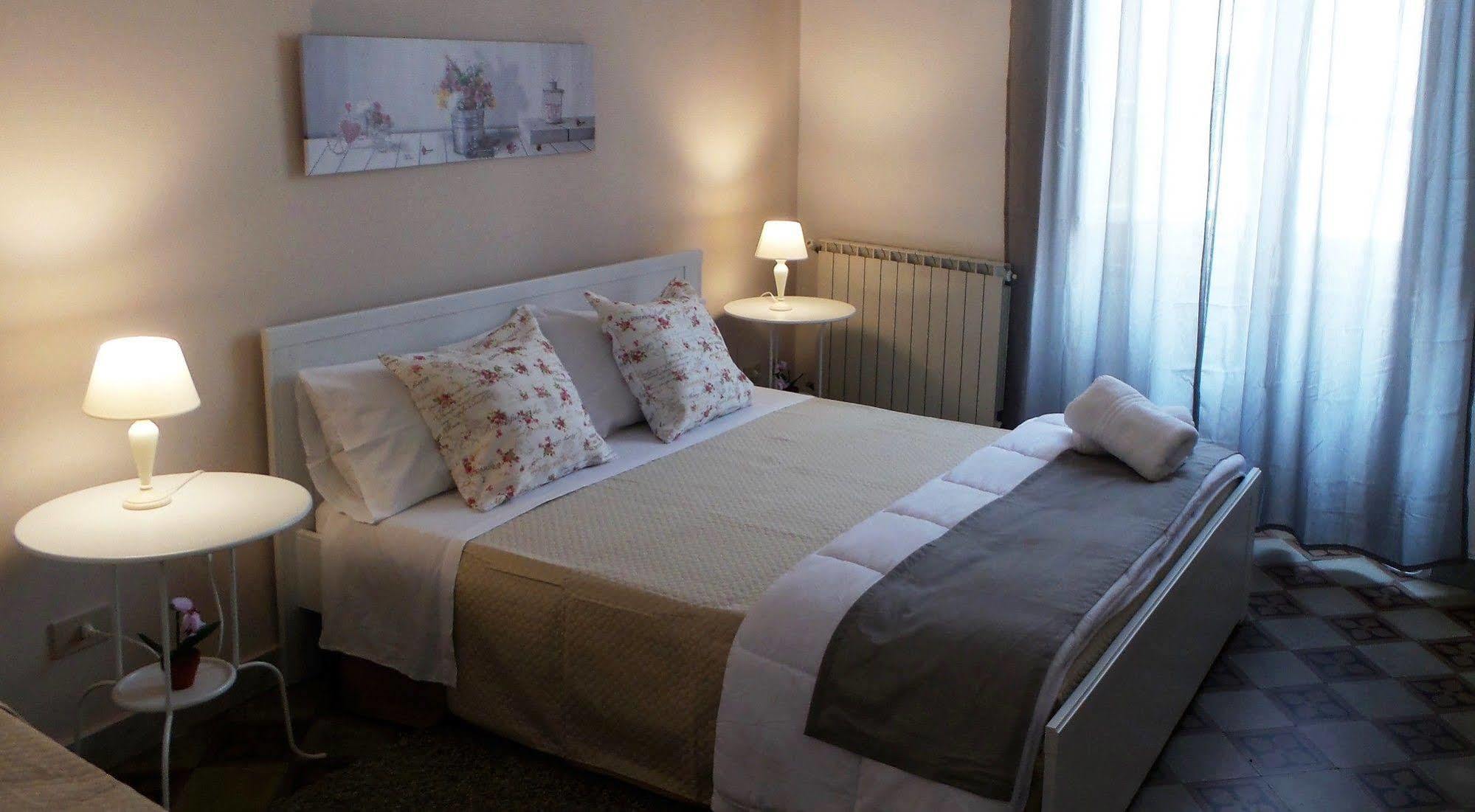 Bb Essenze Bed and breakfast Palermo