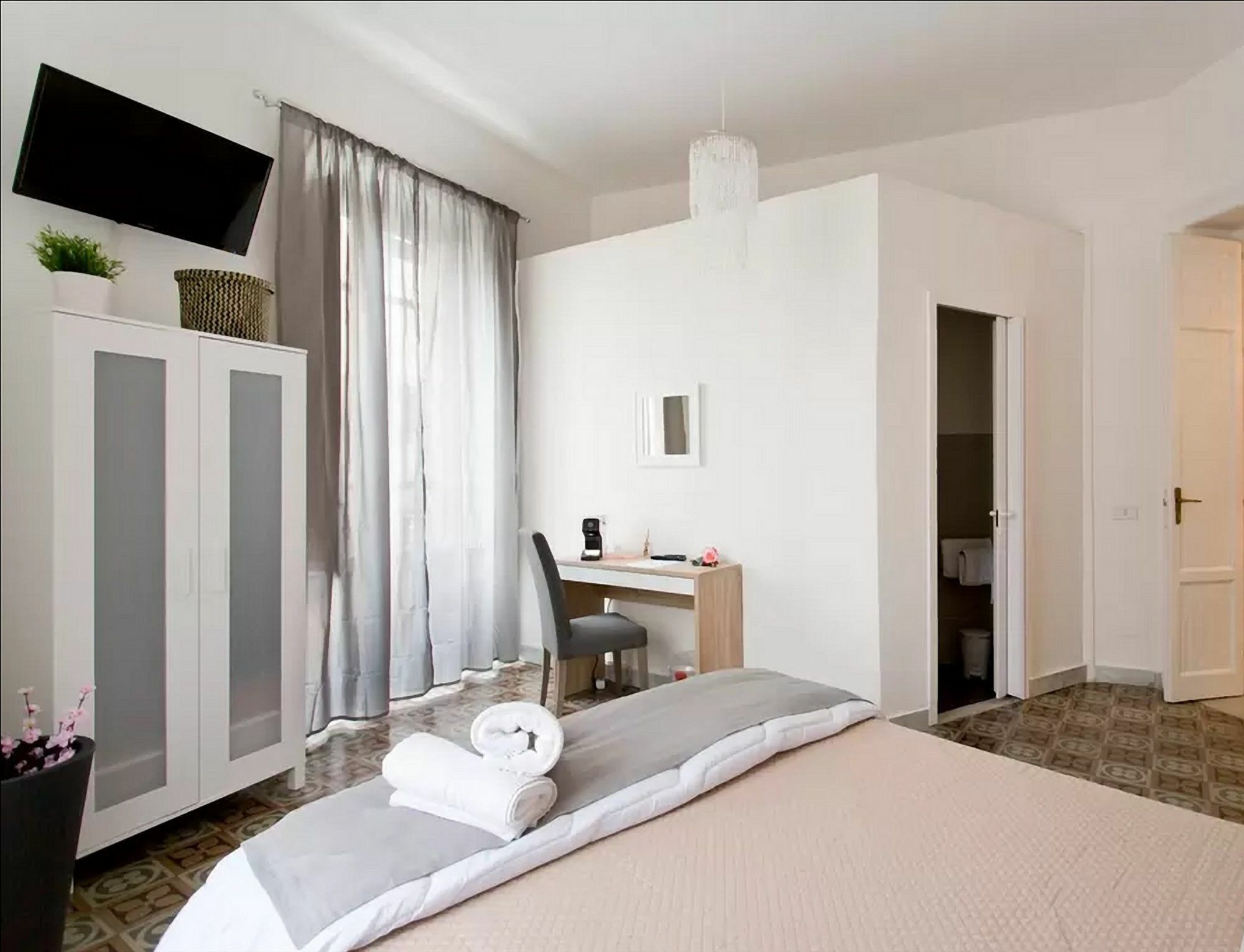 Bb Essenze Bed and breakfast 3*